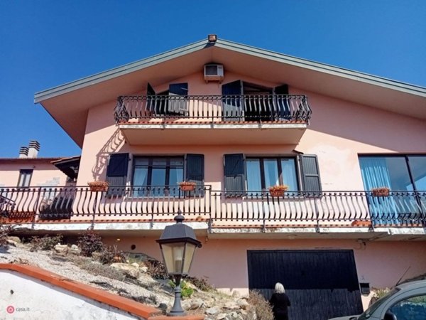 casa indipendente in vendita a Podenzana in zona La Costa