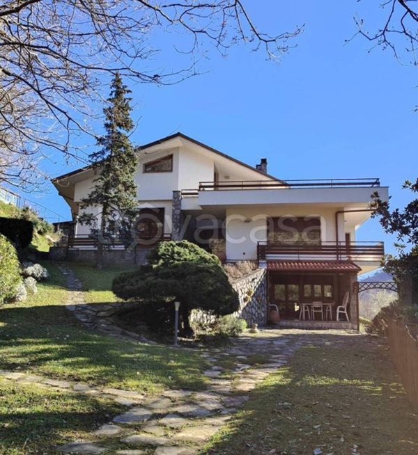 casa indipendente in vendita a Podenzana in zona Bagni