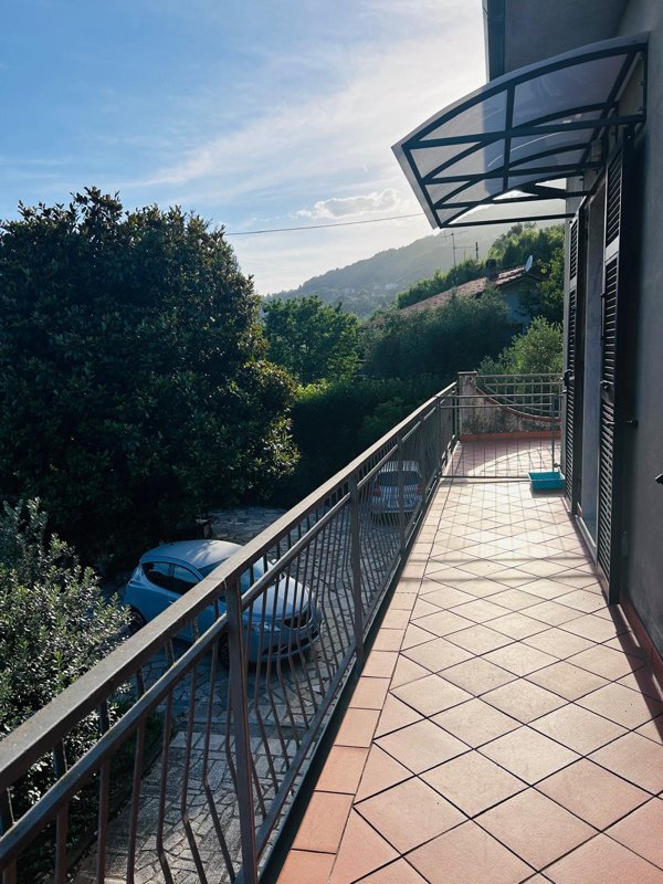 casa indipendente in vendita a Podenzana in zona Faito
