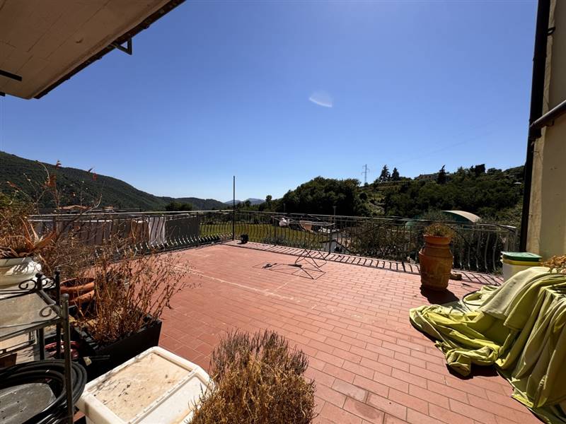 casa indipendente in vendita a Podenzana