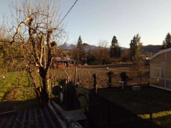 intera palazzina in vendita a Podenzana
