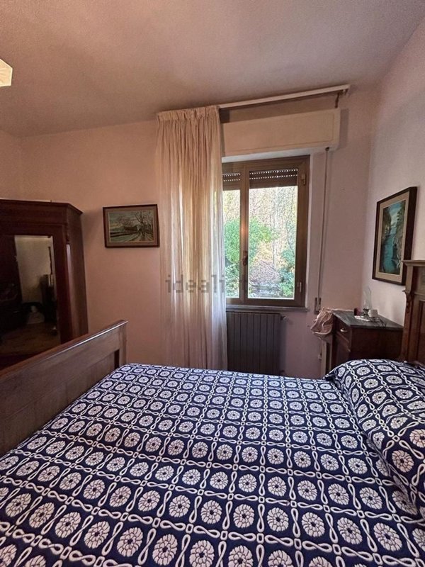 casa indipendente in vendita a Podenzana in zona Serracanda