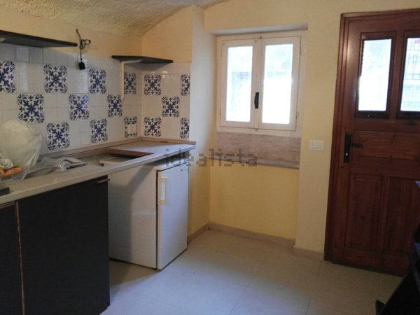 casa indipendente in vendita a Podenzana