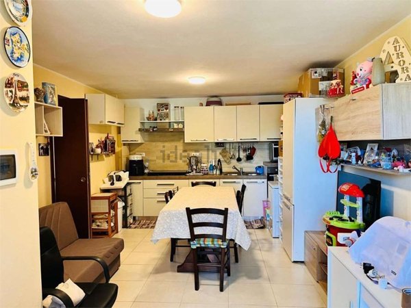 casa indipendente in vendita a Podenzana