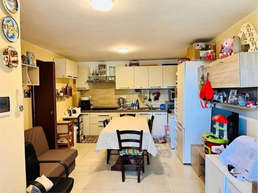 casa indipendente in vendita a Podenzana