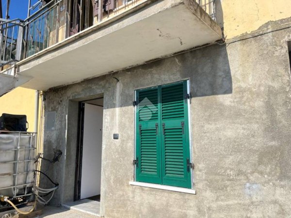 appartamento in vendita a Podenzana