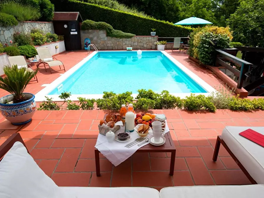 casa indipendente in vendita a Podenzana