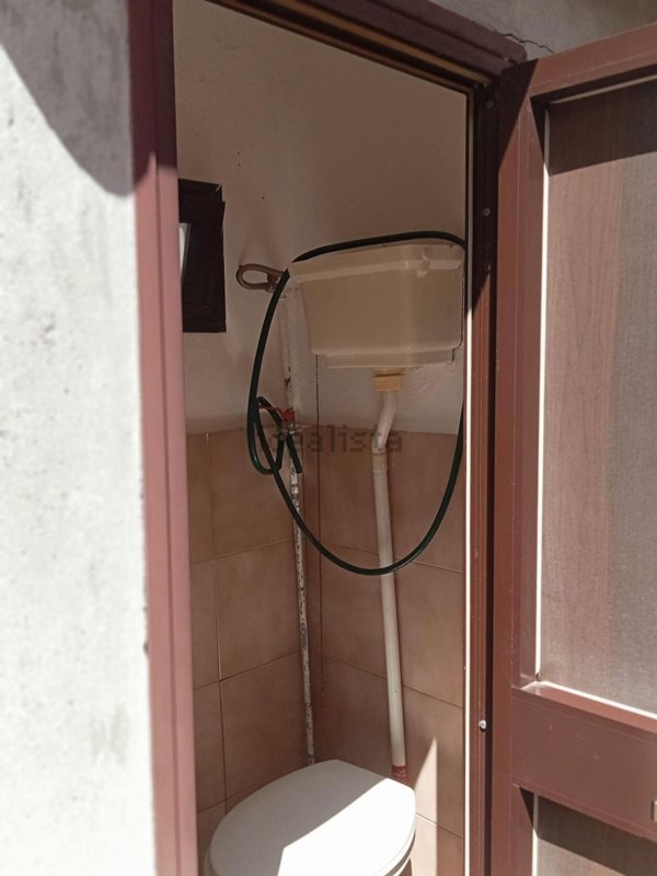 casa indipendente in vendita a Podenzana