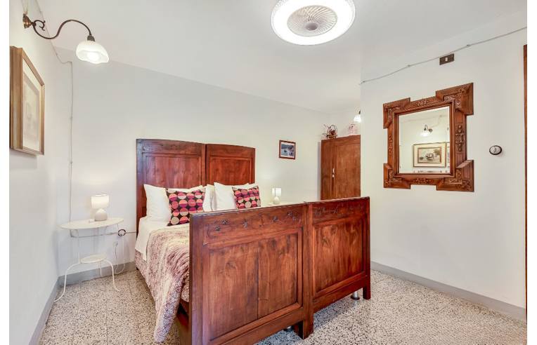 casa indipendente in vendita a Podenzana