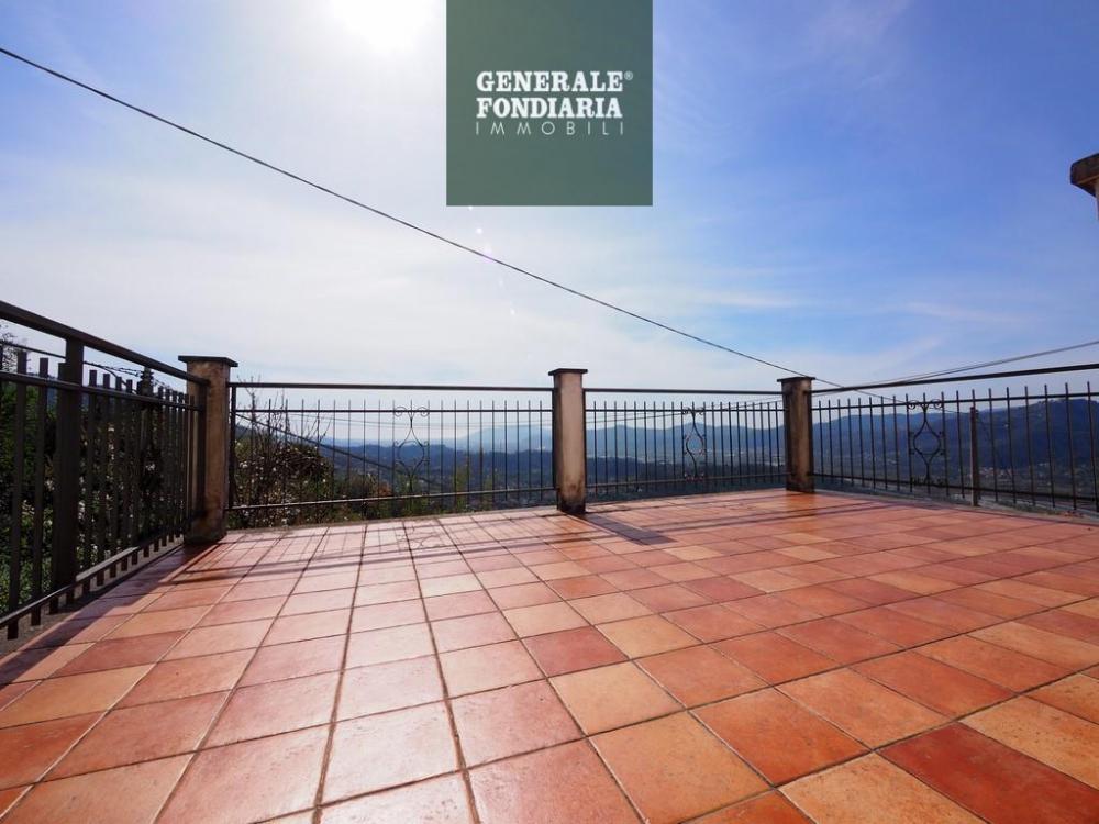 appartamento in vendita a Podenzana in zona Bagni