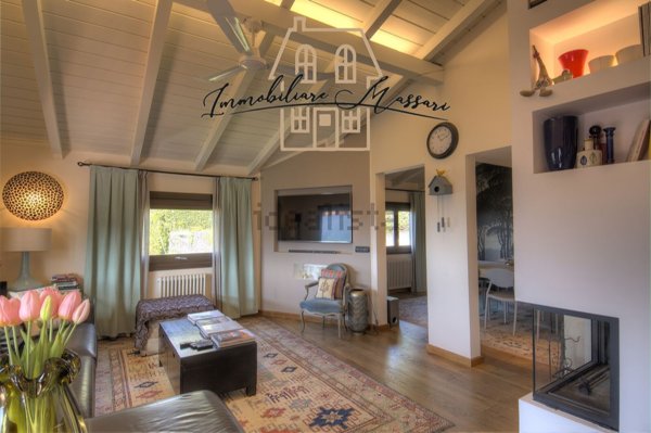 casa indipendente in vendita a Podenzana