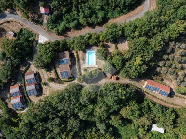 casa indipendente in vendita a Podenzana