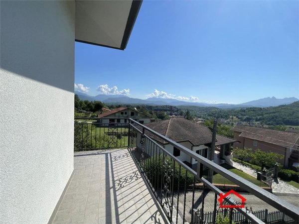 appartamento in vendita a Podenzana