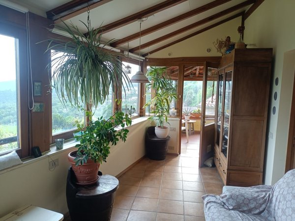casa indipendente in vendita a Podenzana in zona Sescafale