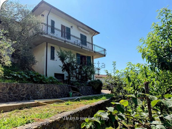 casa semindipendente in vendita a Podenzana in zona La Costa