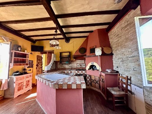 casa indipendente in vendita a Podenzana in zona Pianello