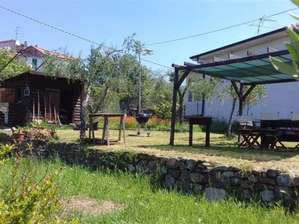appartamento in vendita a Podenzana in zona Casa Borsi