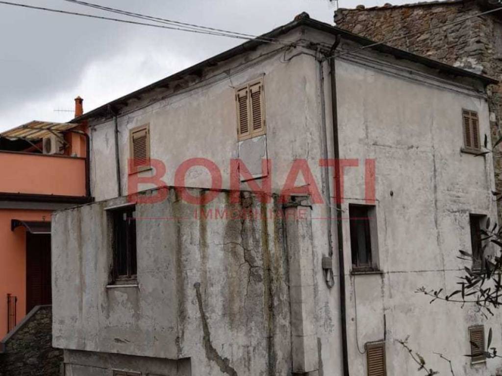 appartamento in vendita a Podenzana in zona Casa Borsi