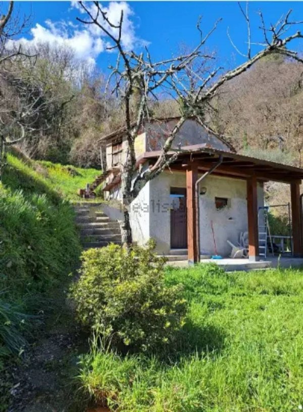 appartamento in vendita a Podenzana in zona La Costa