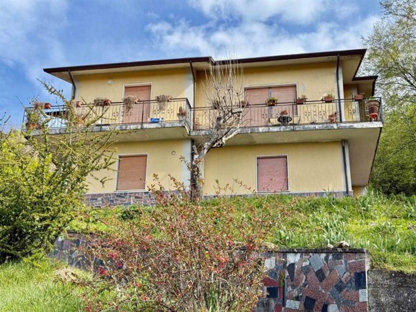 casa indipendente in vendita a Podenzana in zona La Costa