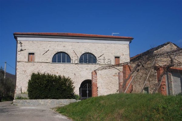 casa indipendente in vendita a Pontremoli