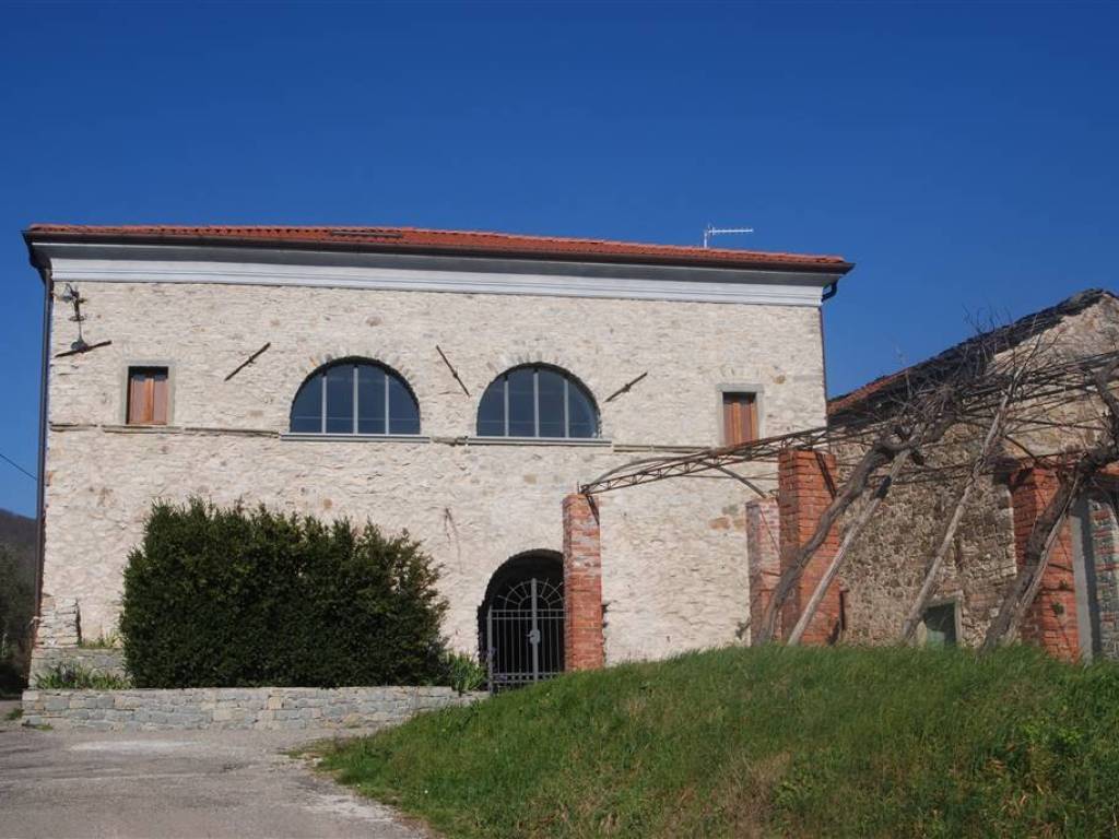 casa indipendente in vendita a Pontremoli