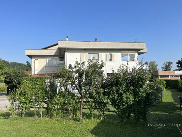 casa indipendente in vendita a Pontremoli in zona Santa Giustina