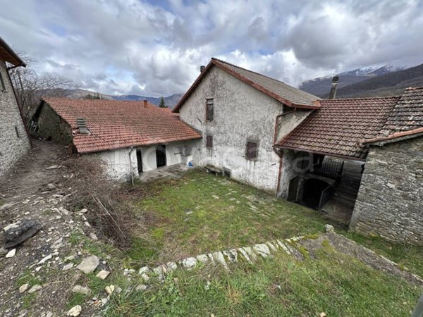 casa indipendente in vendita a Pontremoli