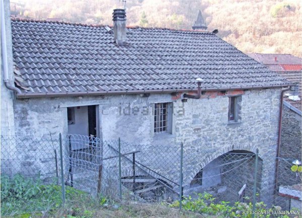 casa indipendente in vendita a Pontremoli