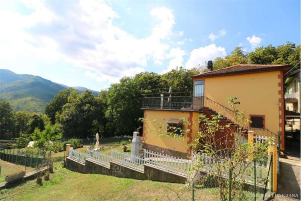casa indipendente in vendita a Pontremoli