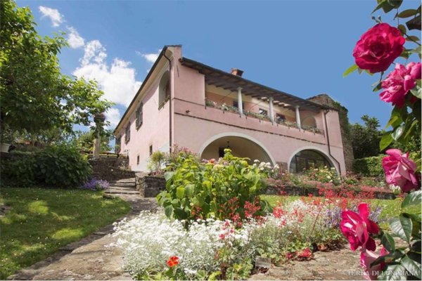 casa indipendente in vendita a Pontremoli