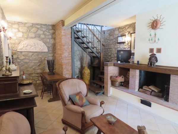 casa indipendente in vendita a Pontremoli