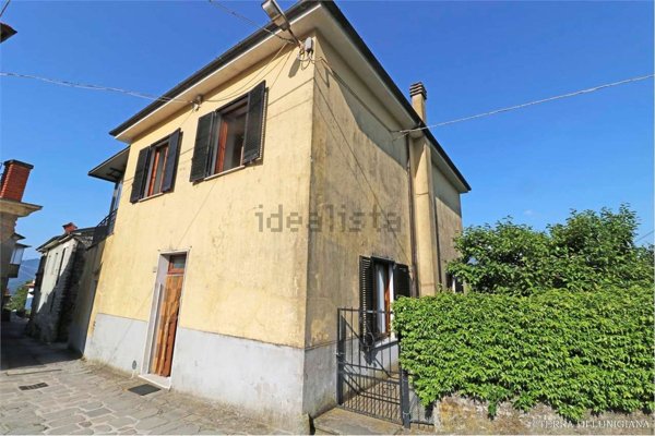 casa indipendente in vendita a Pontremoli