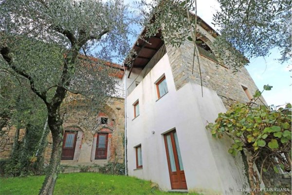 casa indipendente in vendita a Pontremoli