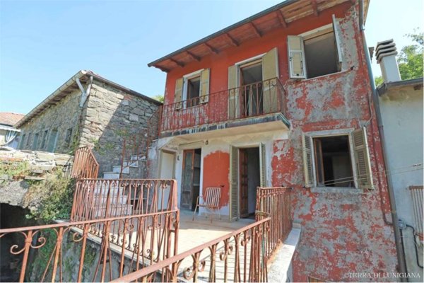 casa indipendente in vendita a Pontremoli