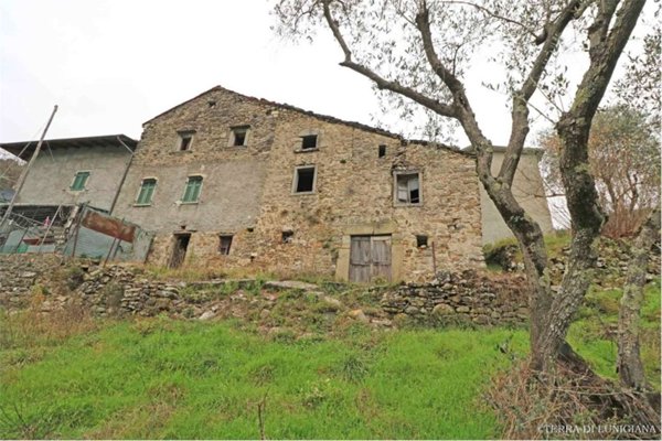 casa indipendente in vendita a Pontremoli