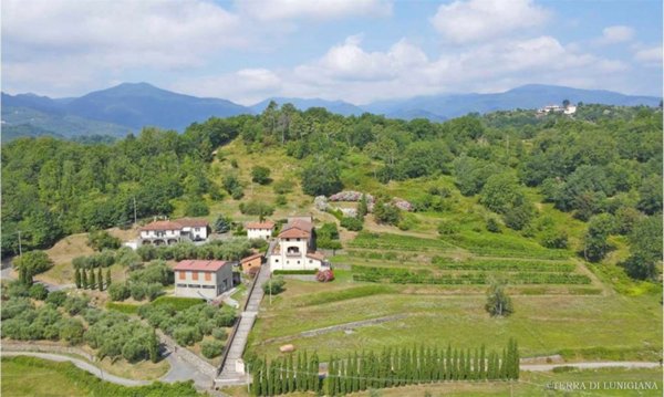 casa indipendente in vendita a Pontremoli