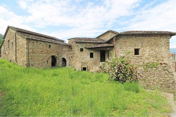 casa indipendente in vendita a Pontremoli
