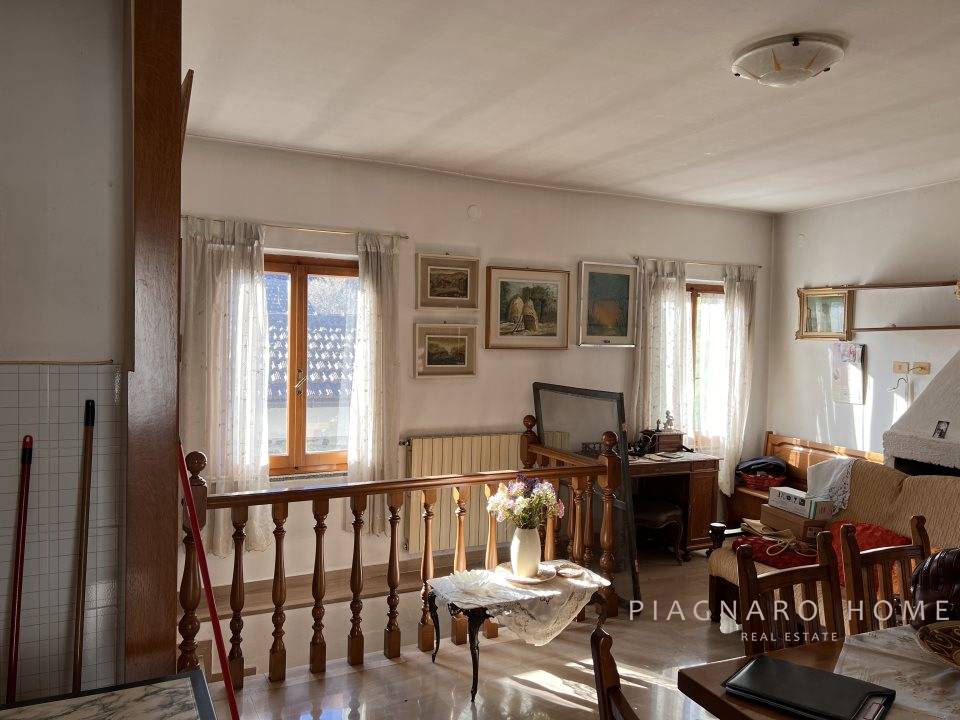 casa indipendente in vendita a Pontremoli in zona Careola