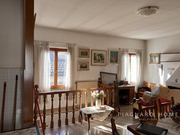 casa indipendente in vendita a Pontremoli in zona Careola