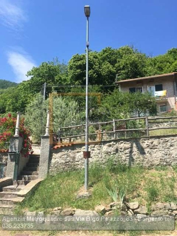 quadrivano in vendita a Pontremoli in zona Guinadi
