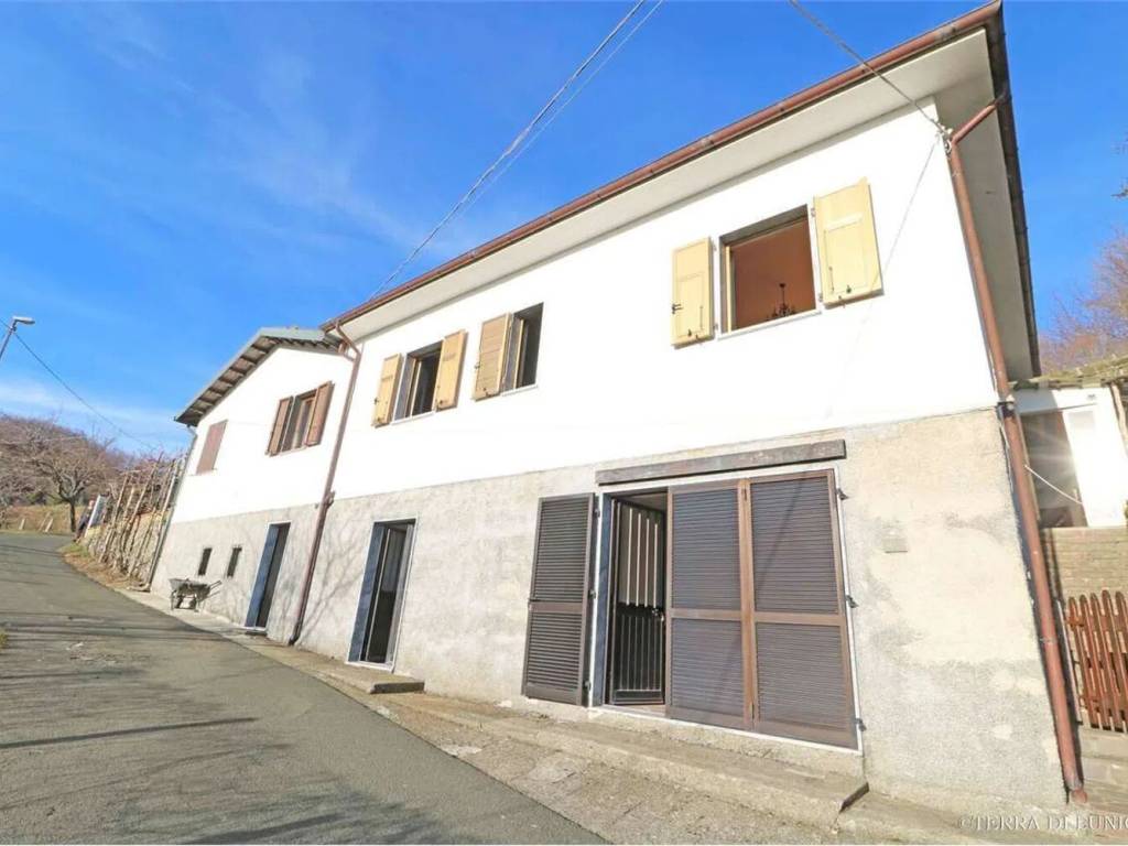 casa indipendente in vendita a Pontremoli