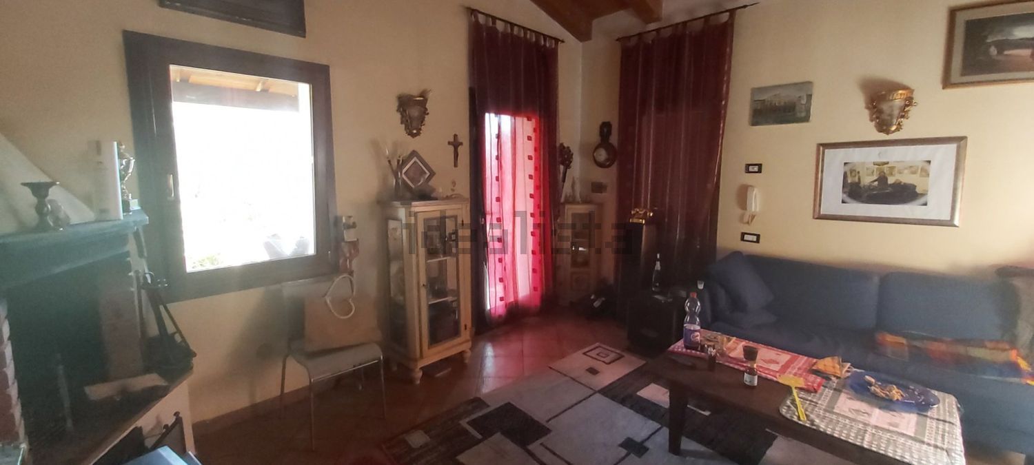 pentavano in vendita a Pontremoli