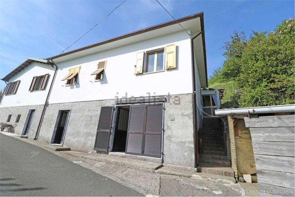 casa indipendente in vendita a Pontremoli