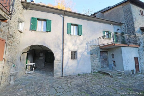 casa indipendente in vendita a Pontremoli in zona Pracchiola