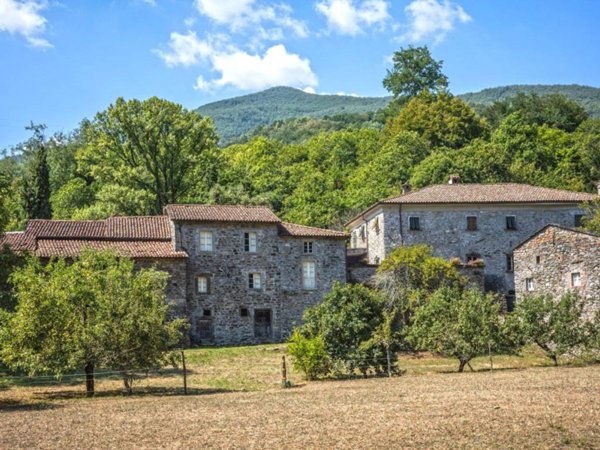 casa indipendente in vendita a Pontremoli