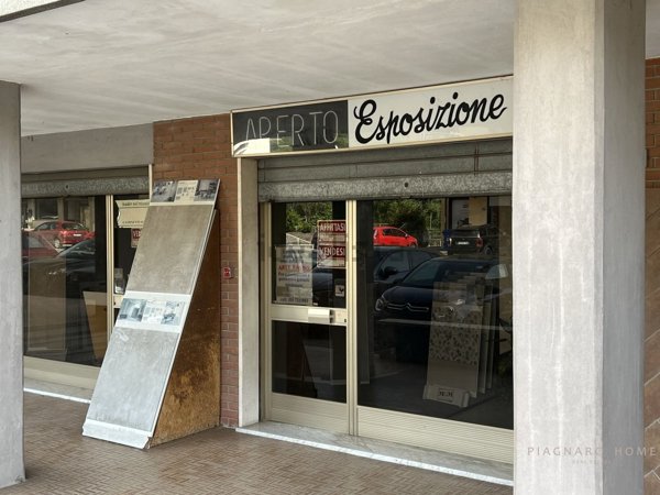 locale commerciale in vendita a Pontremoli