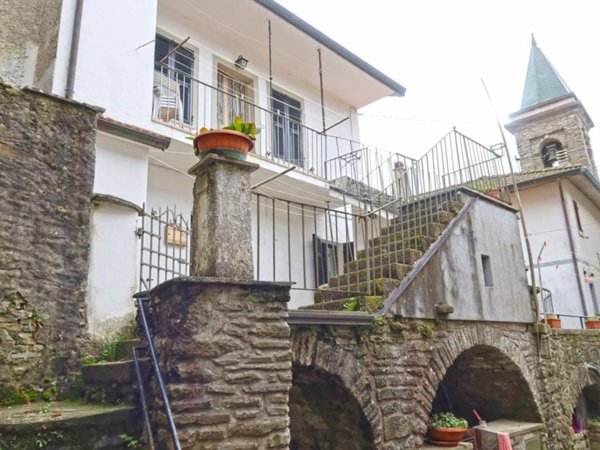 appartamento in vendita a Pontremoli in zona Guinadi