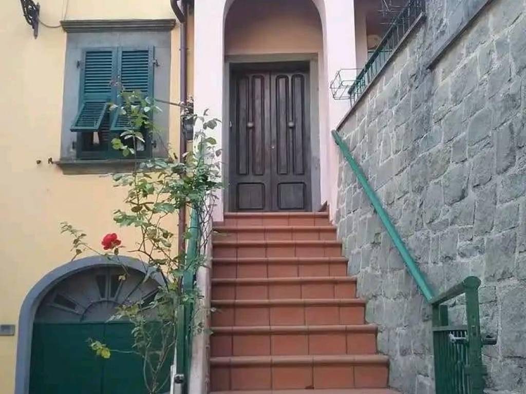 appartamento in vendita a Pontremoli