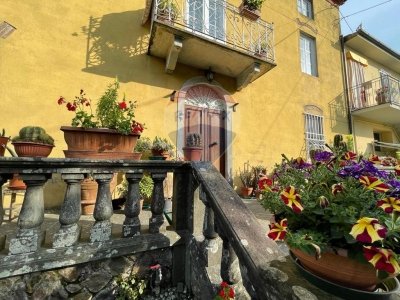 casa indipendente in vendita a Pontremoli